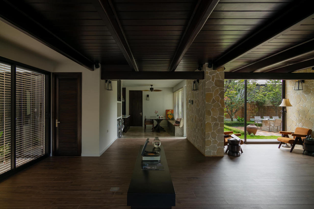 Ngỡ ngàng trước ngôi nhà sàn khi được cải tạo sau 18 năm bị “lãng quên”