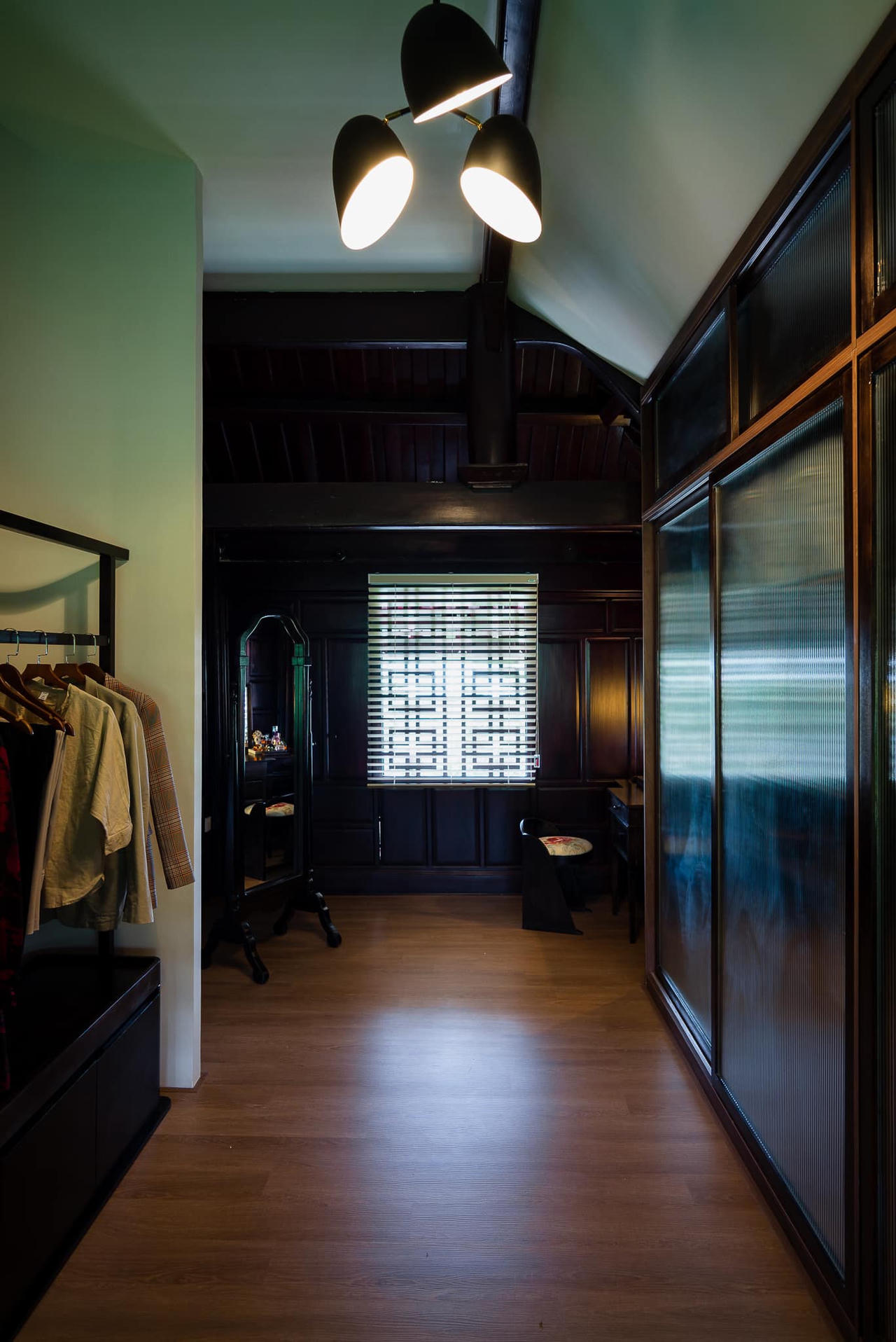 Ngỡ ngàng trước ngôi nhà sàn khi được cải tạo sau 18 năm bị “lãng quên”