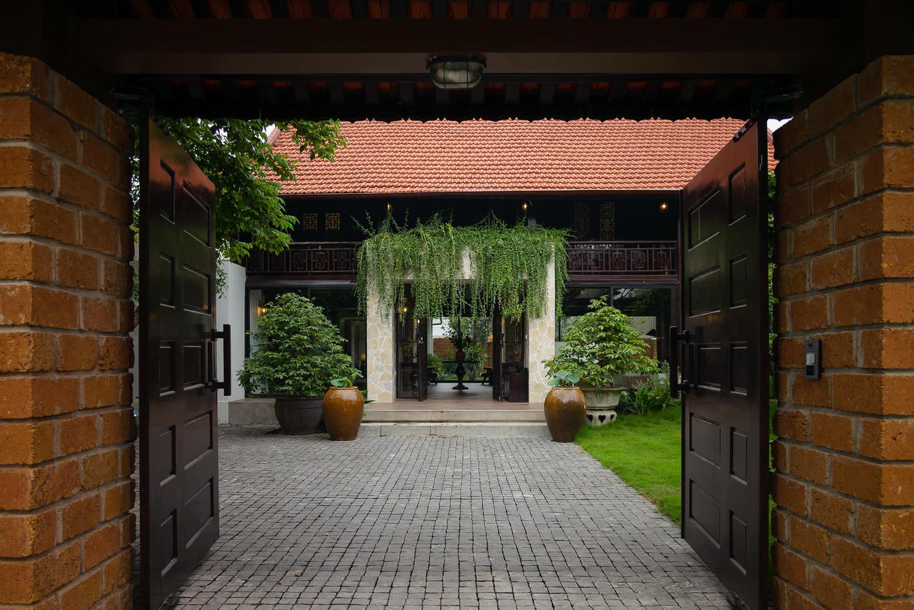 Ngỡ ngàng trước ngôi nhà sàn khi được cải tạo sau 18 năm bị “lãng quên”