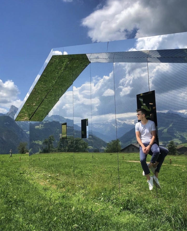 Kinh ngạc với căn nhà có "thuật tàng hình", tự biến đổi theo cảnh quan