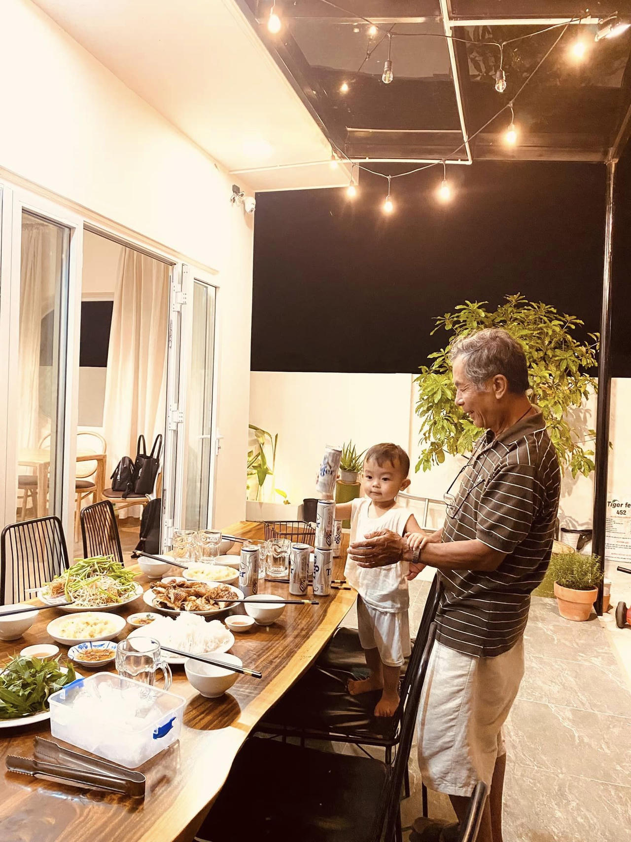 Ngôi nhà mang phong cách Địa Trung Hải, tràn ngập nắng và gió