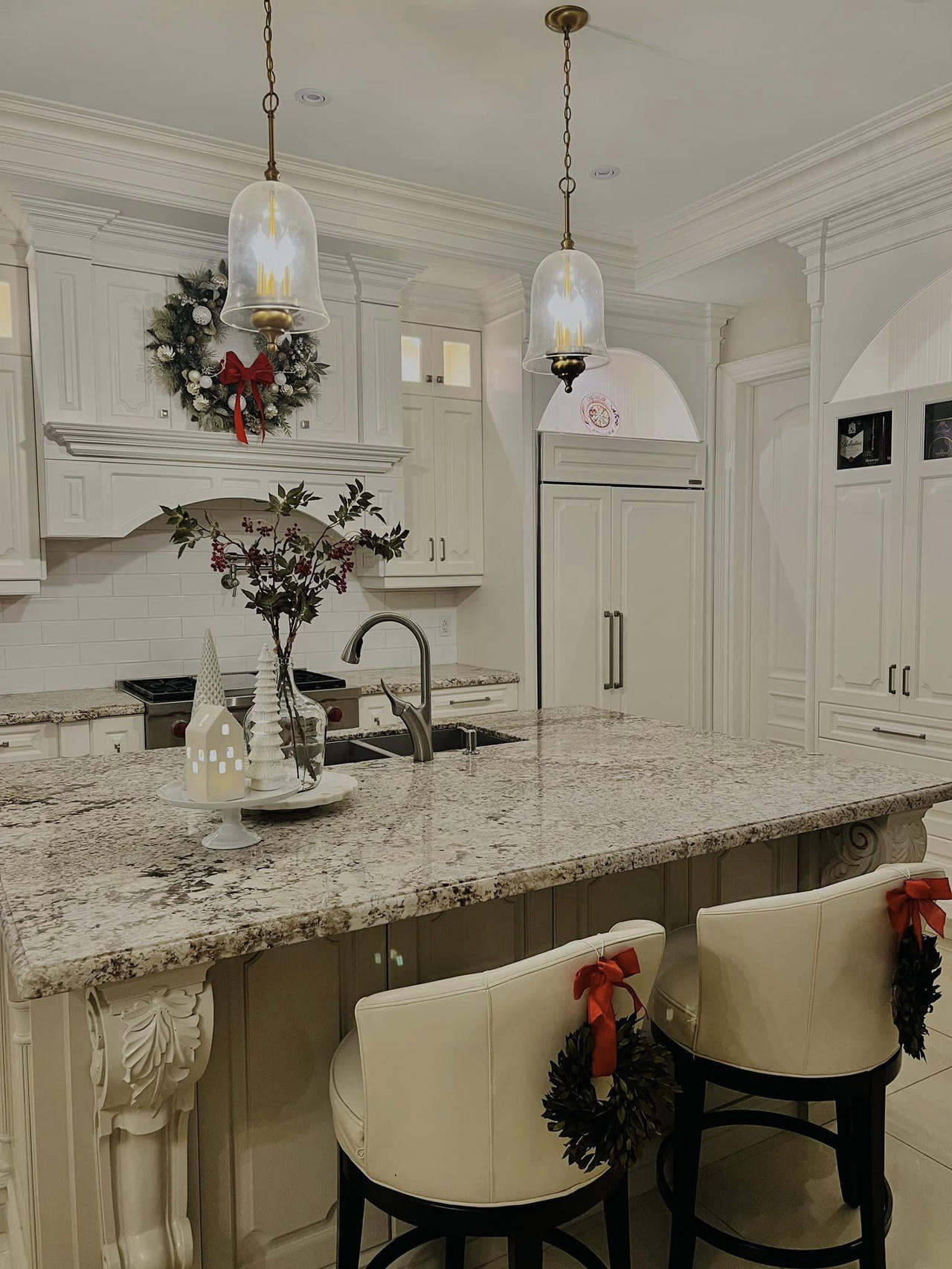 Chiêm ngưỡng ngôi nhà của vợ chồng người Việt tại thành phố đông dân và đắt đỏ bậc nhất Canada