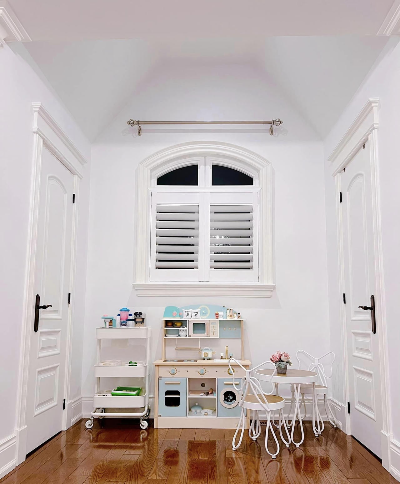 Chiêm ngưỡng ngôi nhà của vợ chồng người Việt tại thành phố đông dân và đắt đỏ bậc nhất Canada