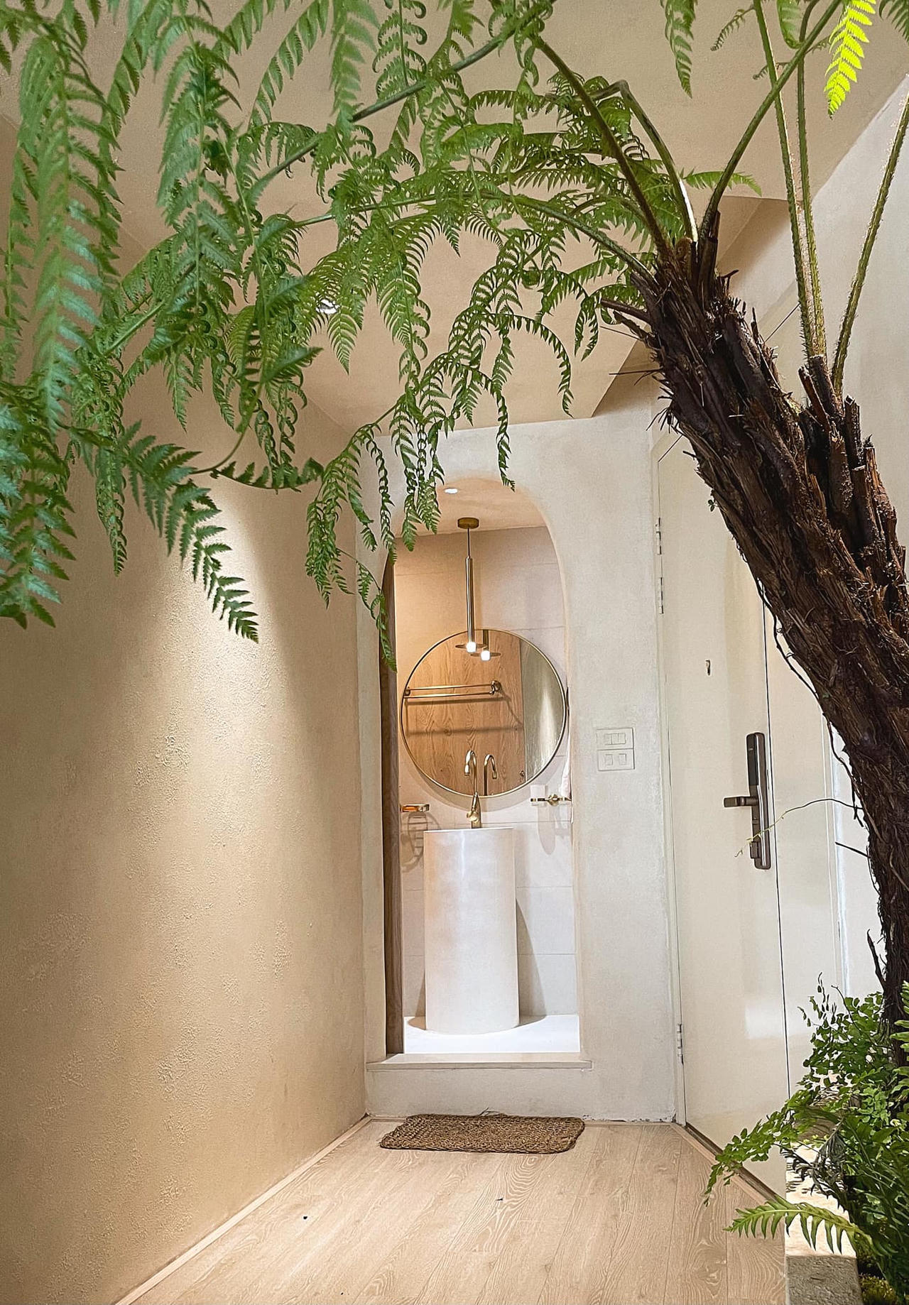 Căn hộ mang phong cách wabisabi mộc mạc, đậm chất thiền tịnh