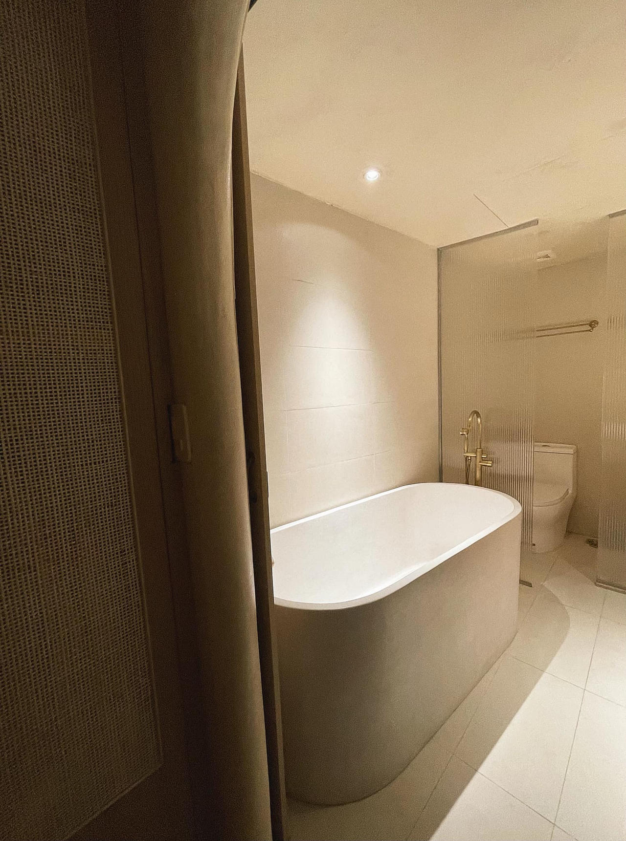 Căn hộ mang phong cách wabisabi mộc mạc, đậm chất thiền tịnh