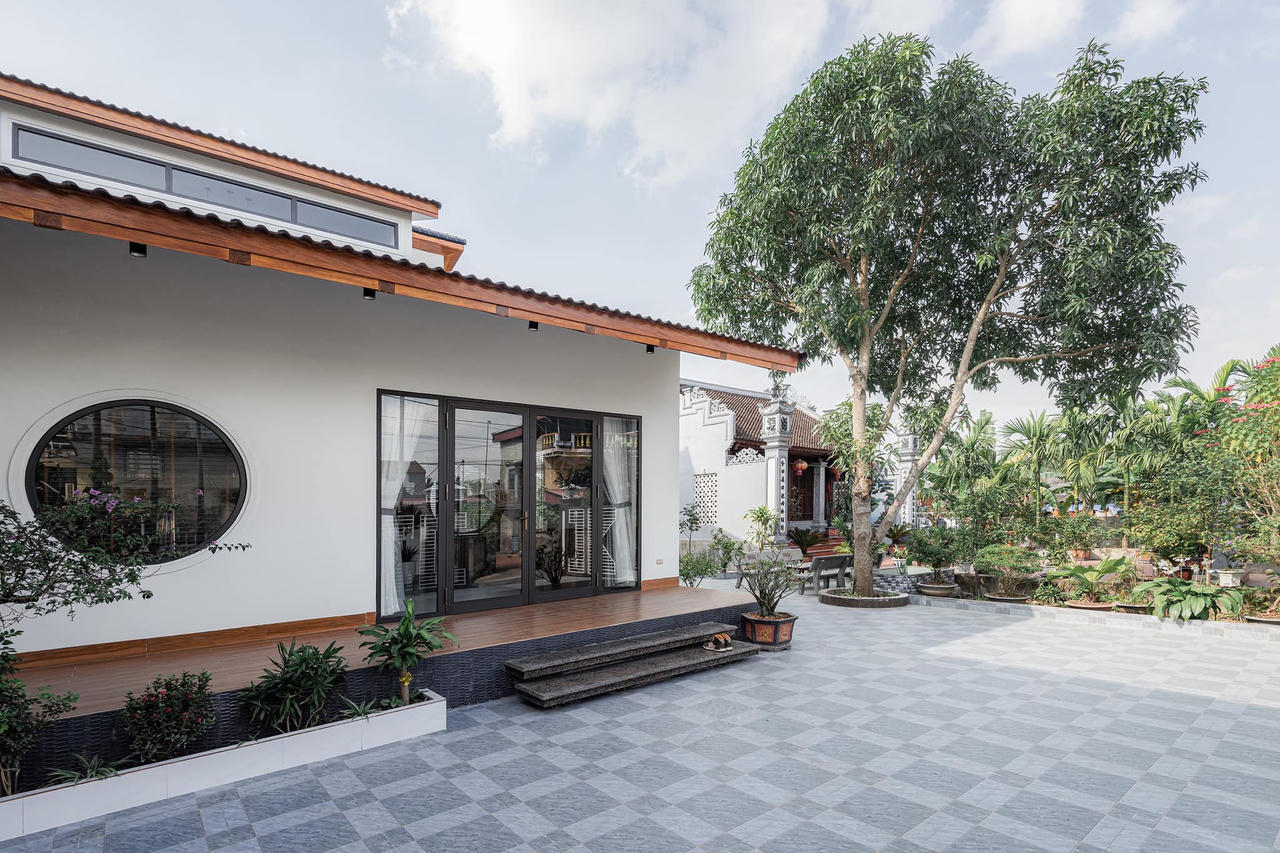 Ngôi nhà mang kiến trúc hiện đại của Nhật Bản và phong cách bình dị của làng quê Việt Nam