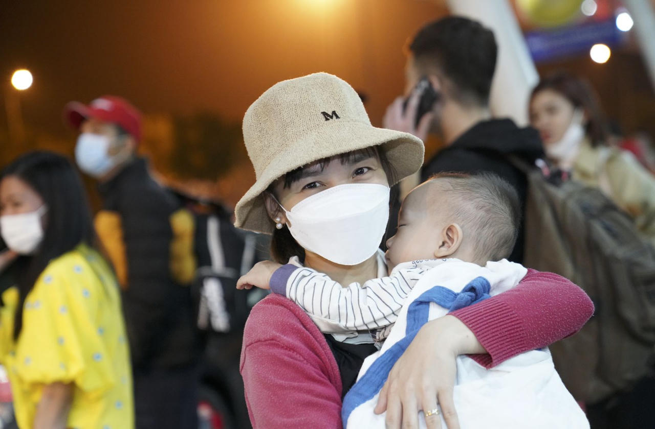 Hành trình đầy cảm xúc trên chuyến bay chở “giấc mơ” Tết đoàn viên cho người lao động xa quê