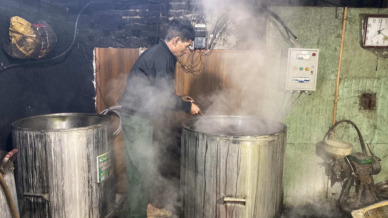 Làng bánh chưng Diệm Xuân “đỏ lửa” ngày cận Tết