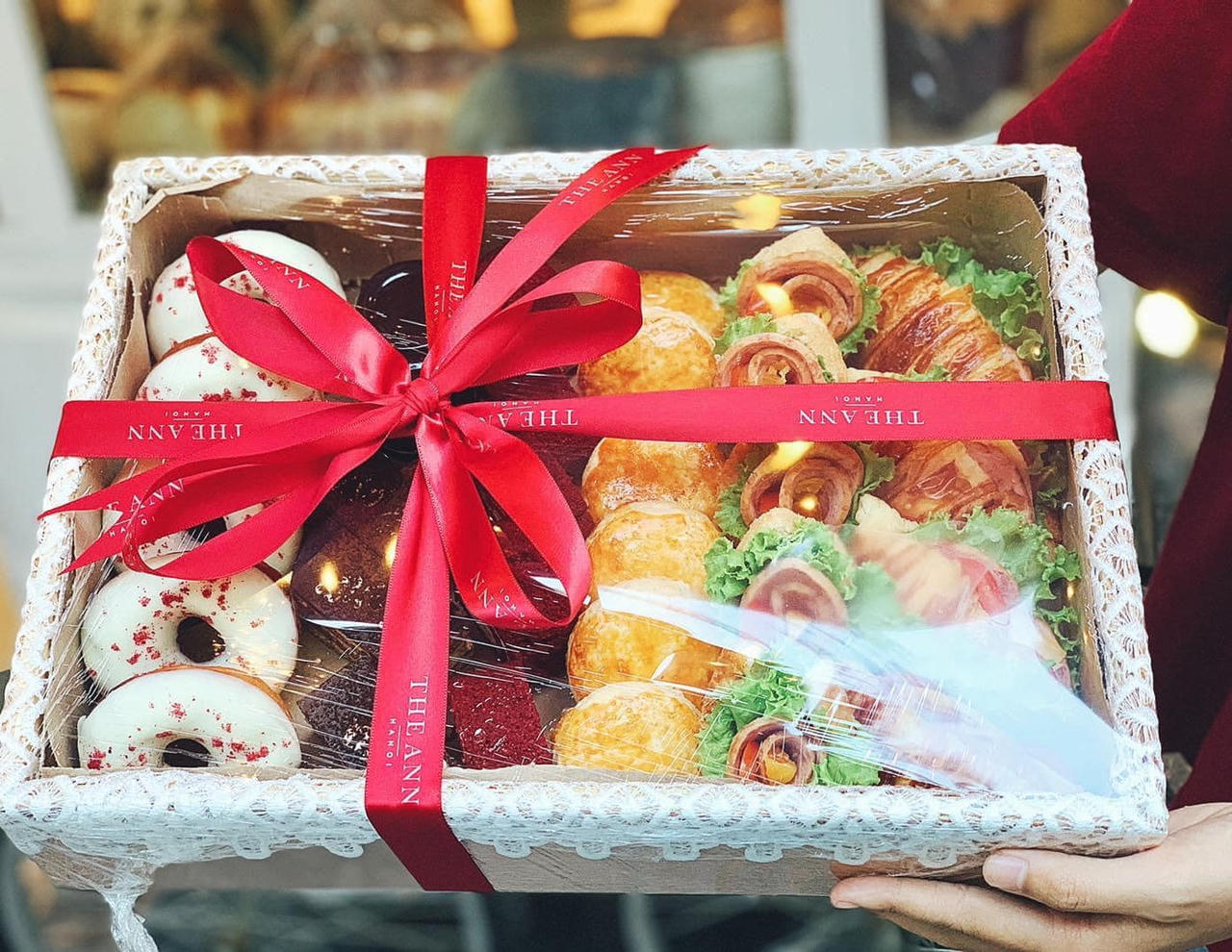 Những món quà Valentine độc lạ khiến chị em thích mê