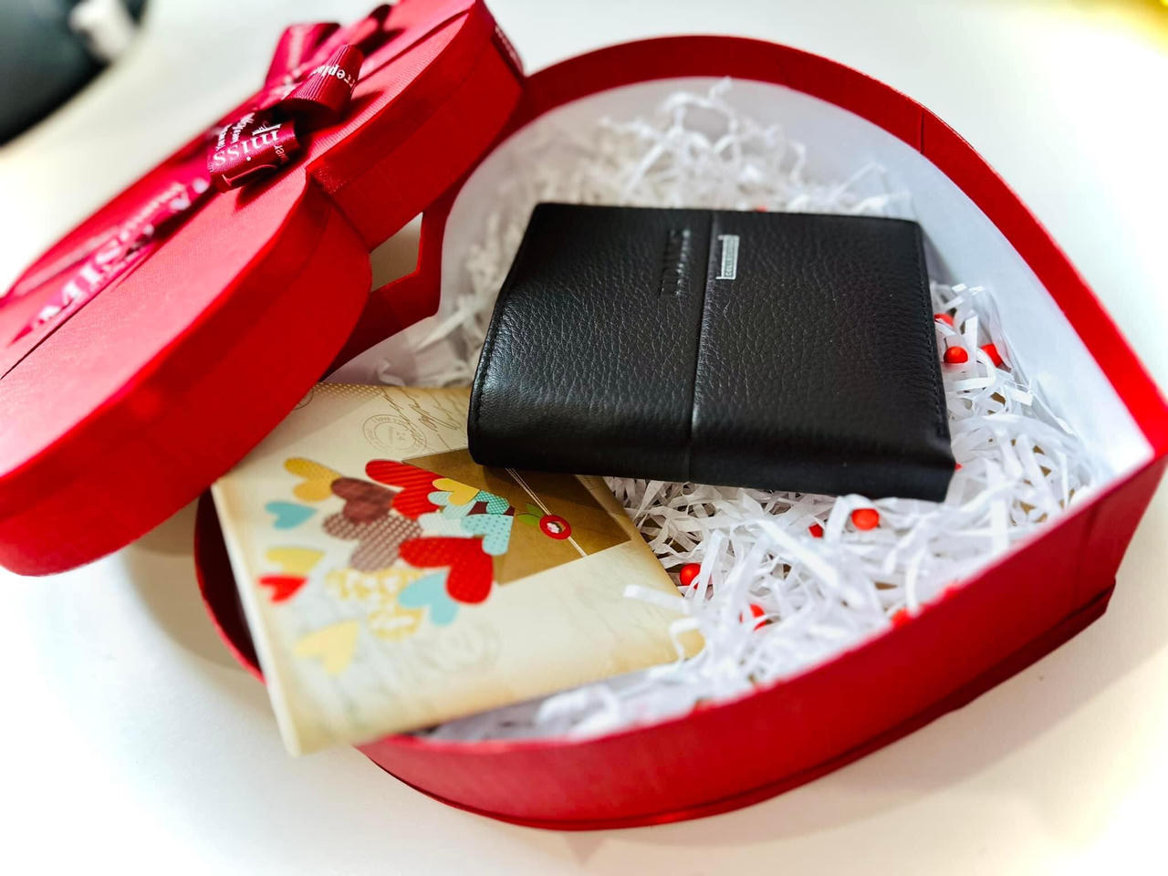 Những món quà Valentine độc lạ khiến chị em thích mê