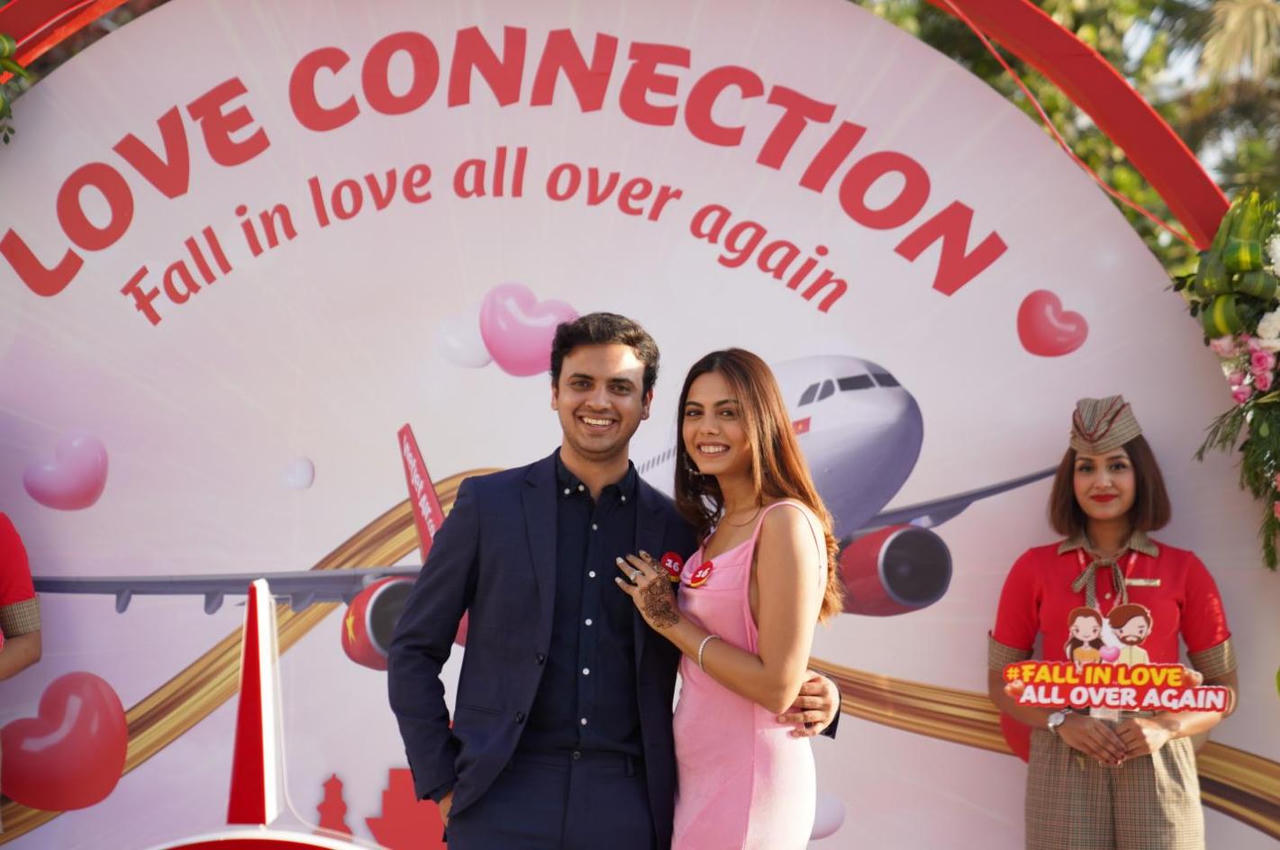 'Rước dâu' theo kiểu Ấn Độ trên độ cao 10.000 mét