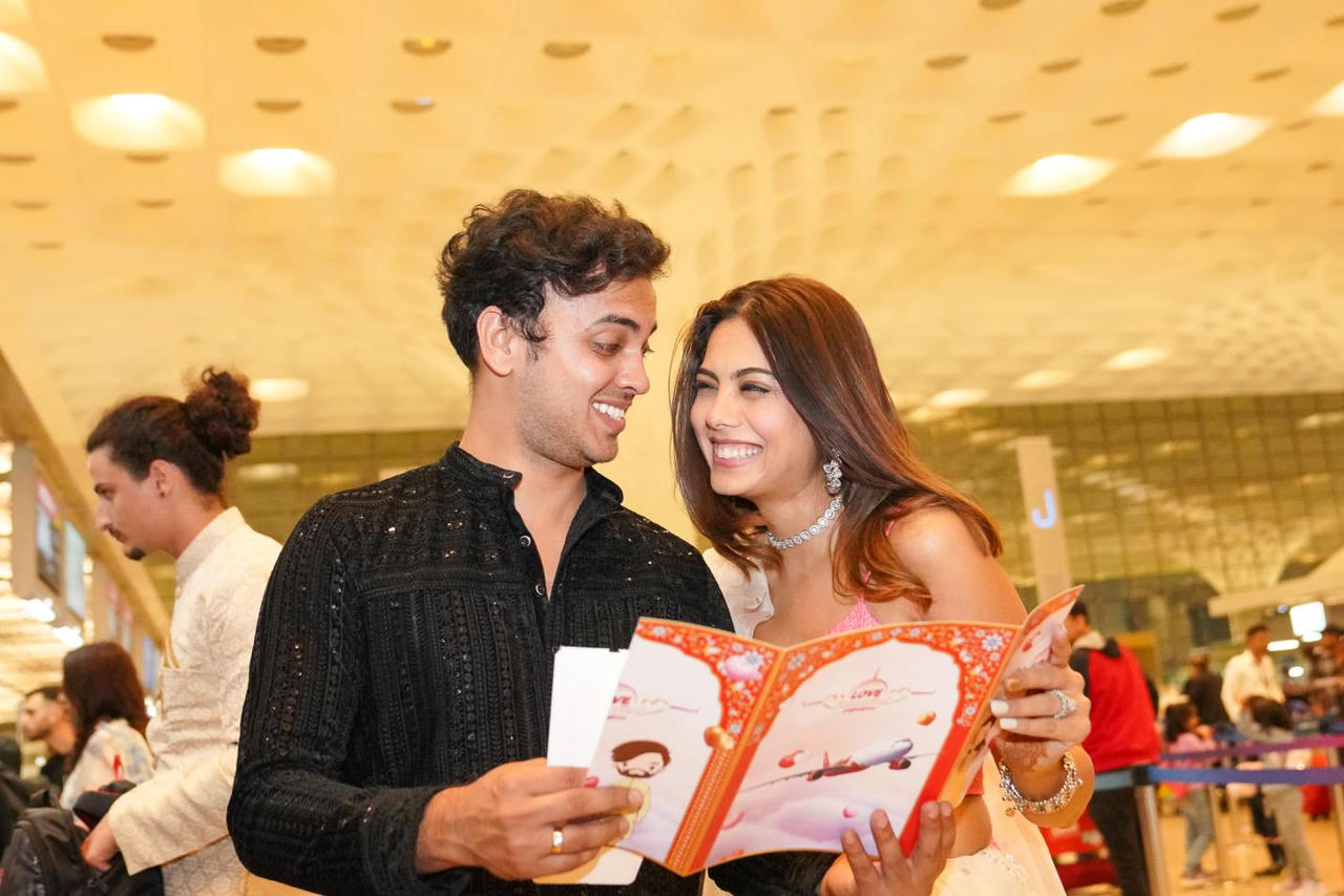 'Rước dâu' theo kiểu Ấn Độ trên độ cao 10.000 mét