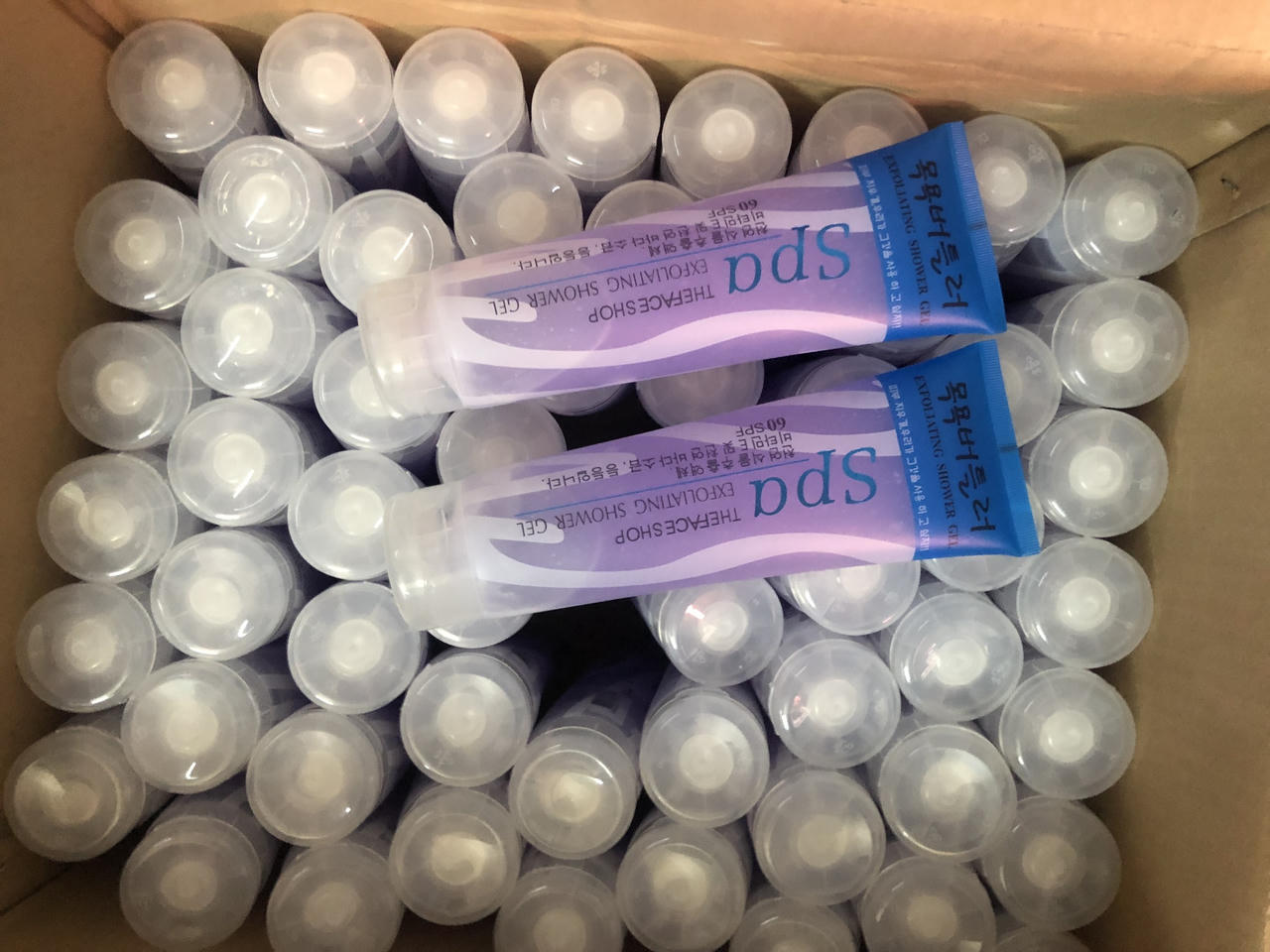 Phát hiện 2 kho mỹ phẩm nghi hàng giả, trị giá gần 2 tỷ đồng ở TP.HCM