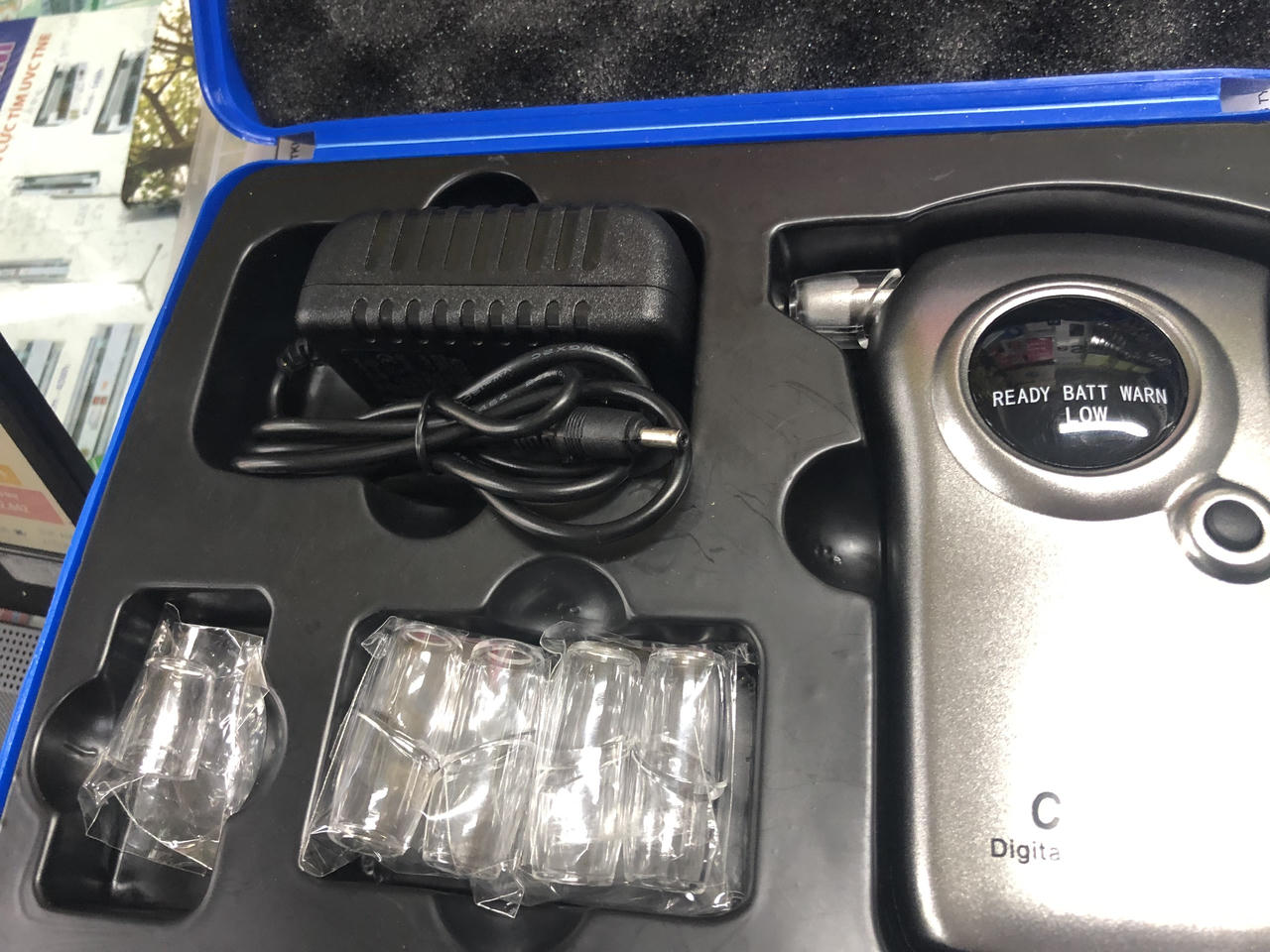 Phát hiện máy đo nồng độ cồn không rõ nguồn gốc