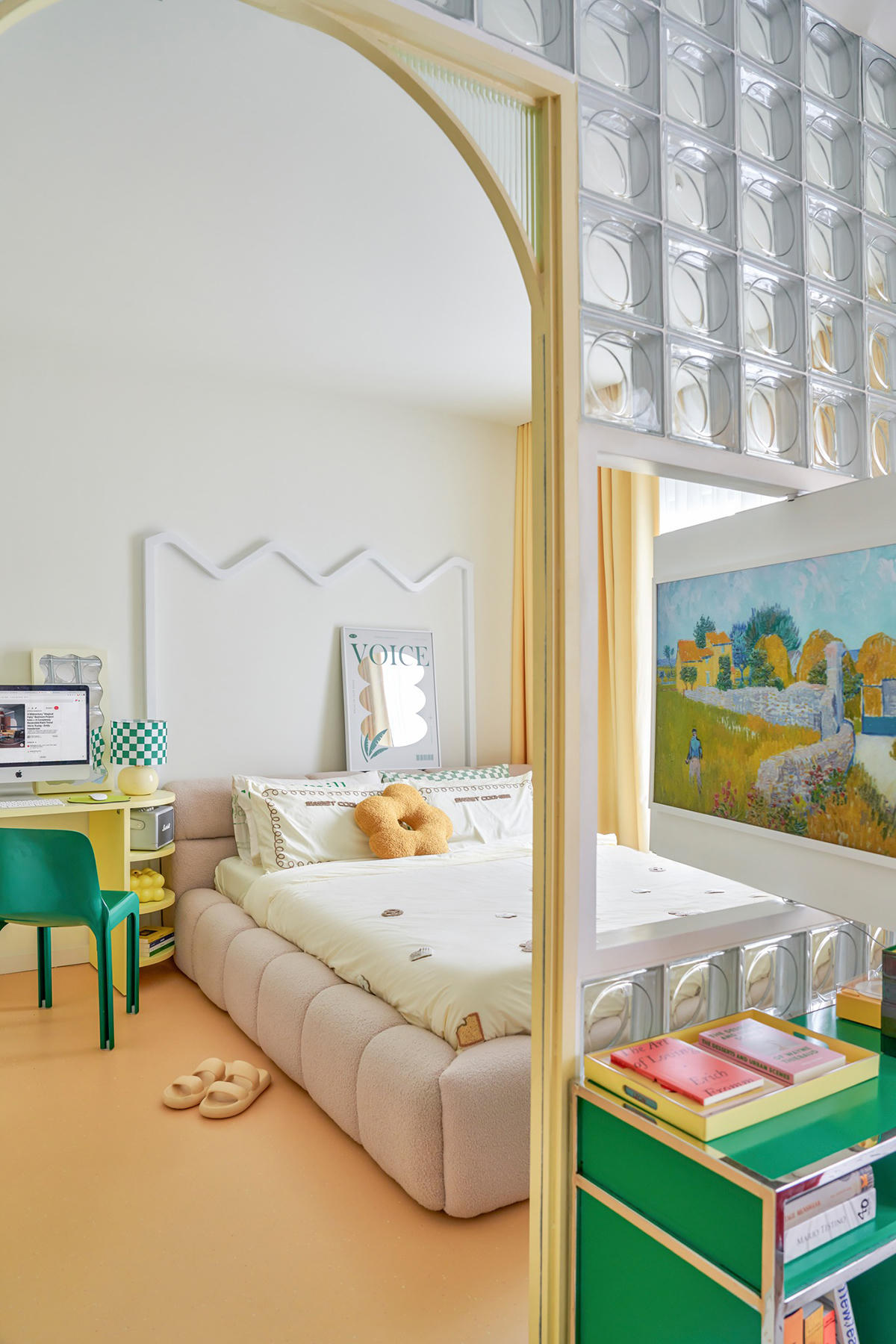 Căn hộ nhiều sắc màu của chàng trai độc thân