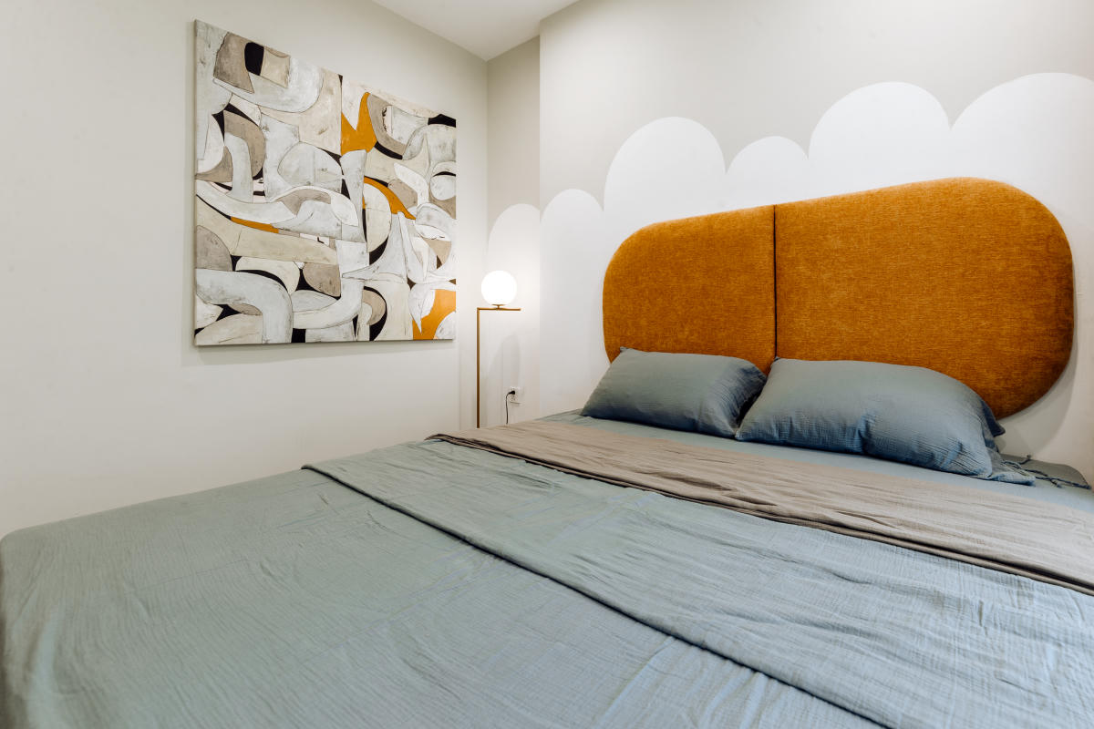 Chi 300 triệu đồng làm căn hộ giao thoa Đông - Tây