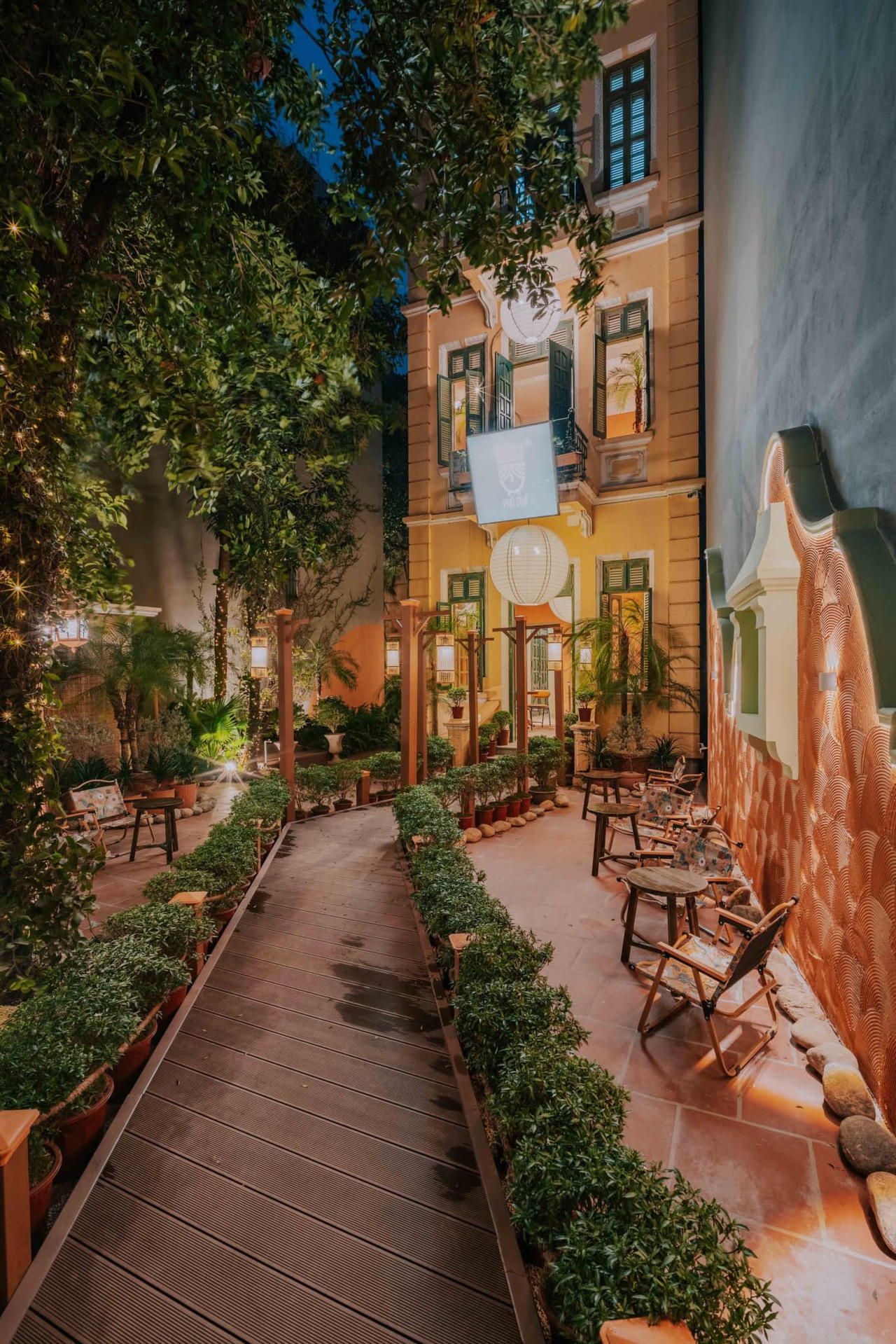 Đã mắt với căn biệt thự “cổ tích” giữa lòng Hà Nội, góc nào cũng mê