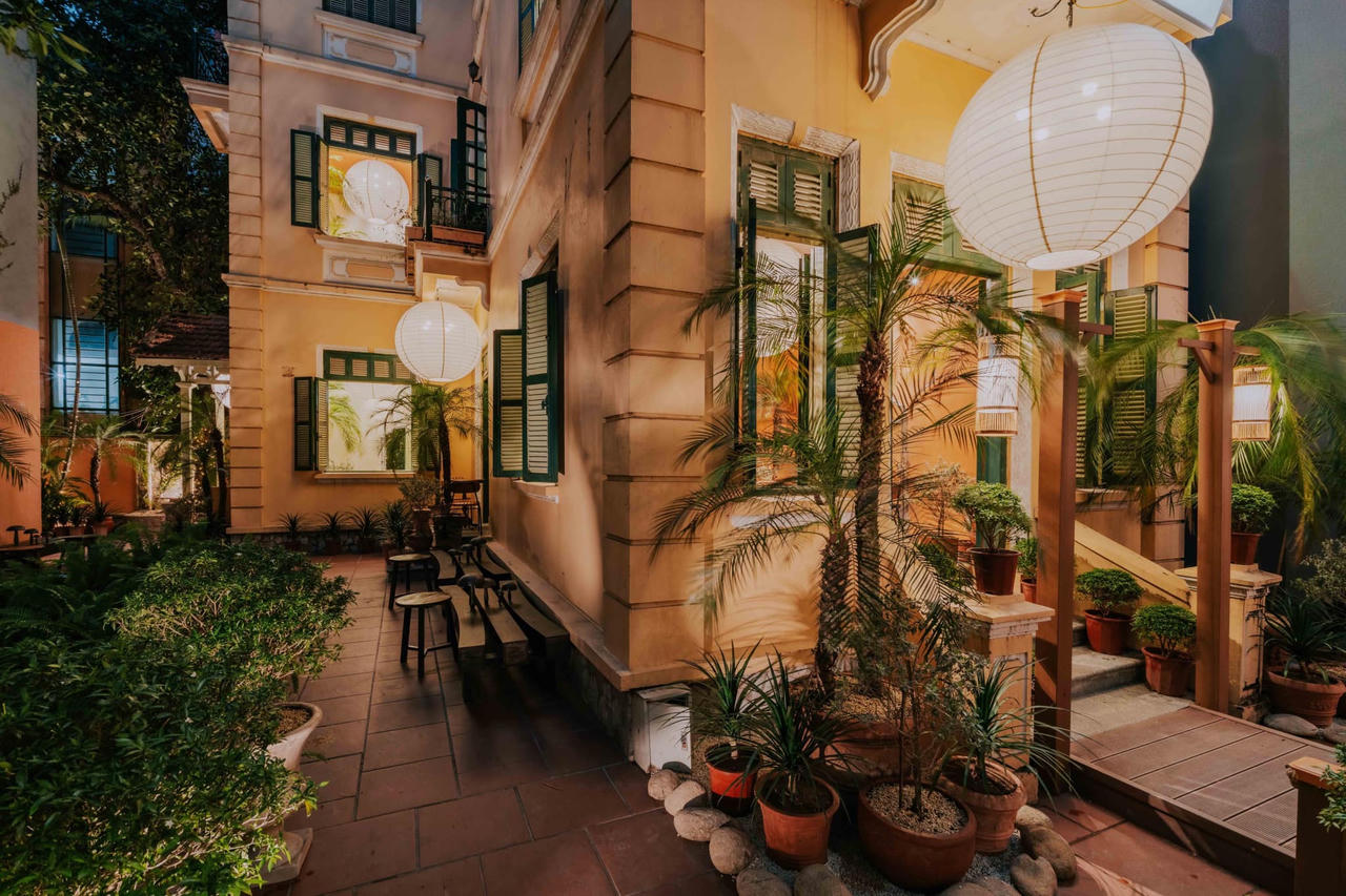 Đã mắt với căn biệt thự “cổ tích” giữa lòng Hà Nội, góc nào cũng mê