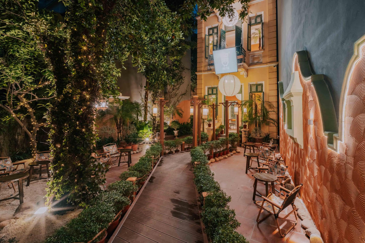 Đã mắt với căn biệt thự “cổ tích” giữa lòng Hà Nội, góc nào cũng mê