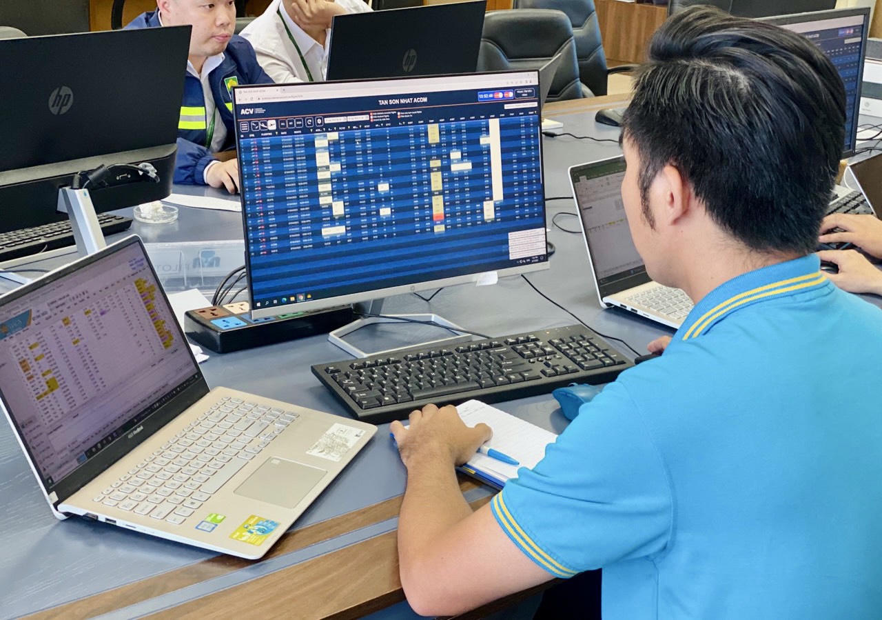  Cảng hàng không Tân Sơn Nhất sẵn sàng phục vụ 4.500 chuyến bay trong đợt cao điểm kỳ nghỉ Lễ 30/4-1/5