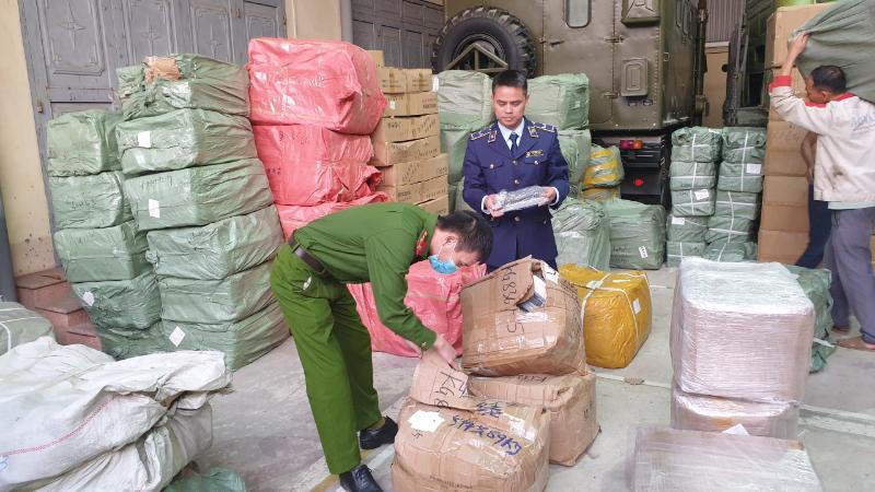 Nhập lậu hàng hóa, hai doanh nghiệp bị xử phạt hàng trăm triệu đồng