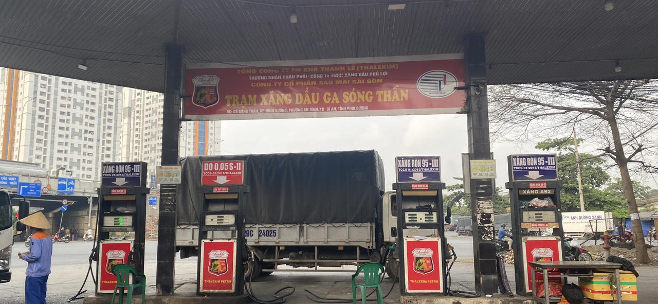 Phạt gần 885 triệu đồng một doanh nghiệp kinh doanh xăng không đảm bảo chất lượng