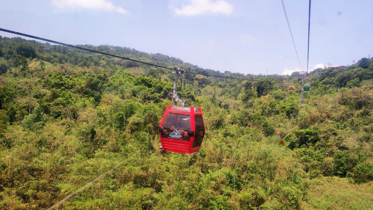 Chợ Mây - phiêu lưu ký