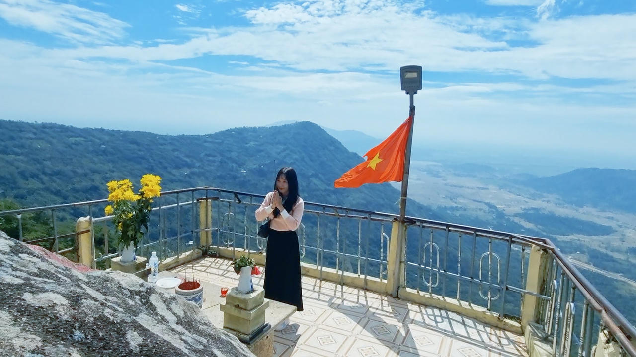 Chợ Mây - phiêu lưu ký