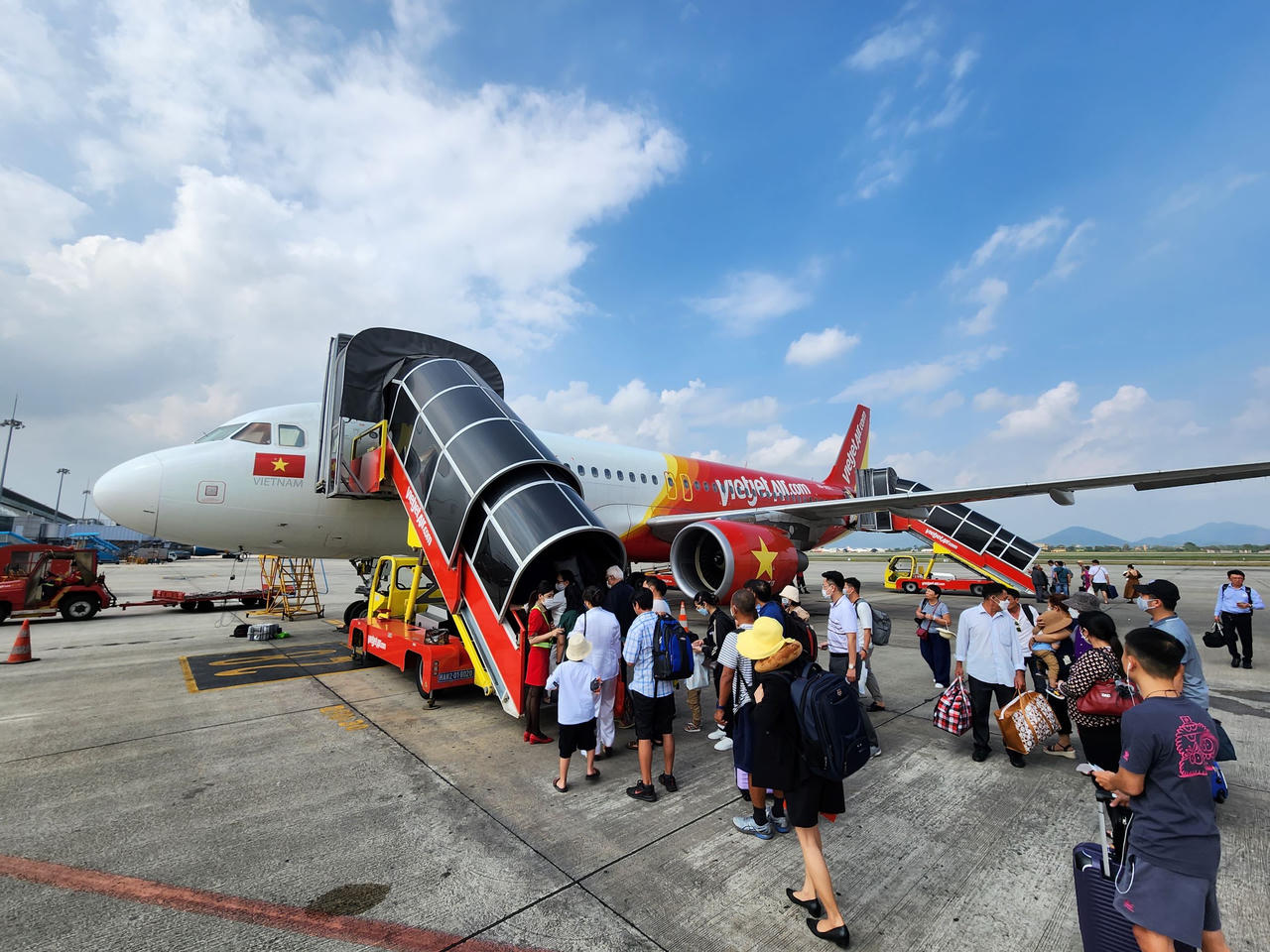Bay muôn nơi với E-Voucher Vietjet giảm giá 25%