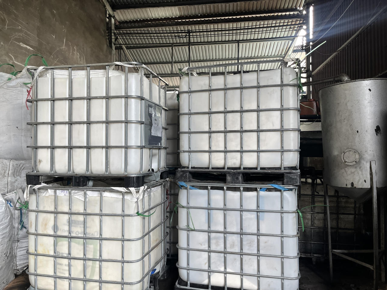 Tiêu hủy gần 19.000 sản phẩm không đảm bảo chất lượng tại TP HCM