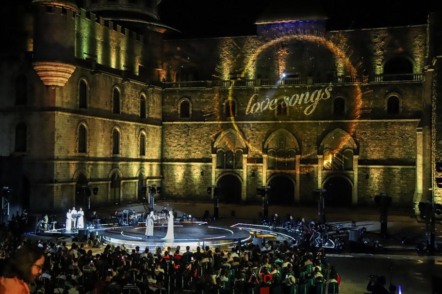 Show Hồ Ngọc Hà gây ấn tượng với sân khấu 3D mapping tại Bà Nà 