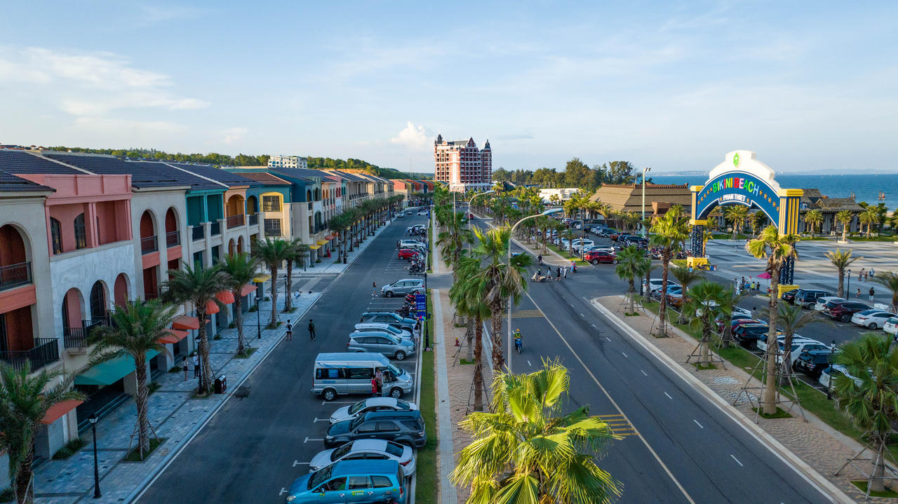 Tuyến phố Festival Street Novaworld Phan Thiet thêm sôi động với loạt thương hiệu mới đổ bộ