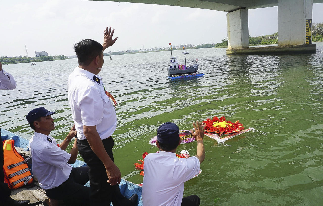 Nỗi nhớ vòng tròn bất tử Gạc Ma