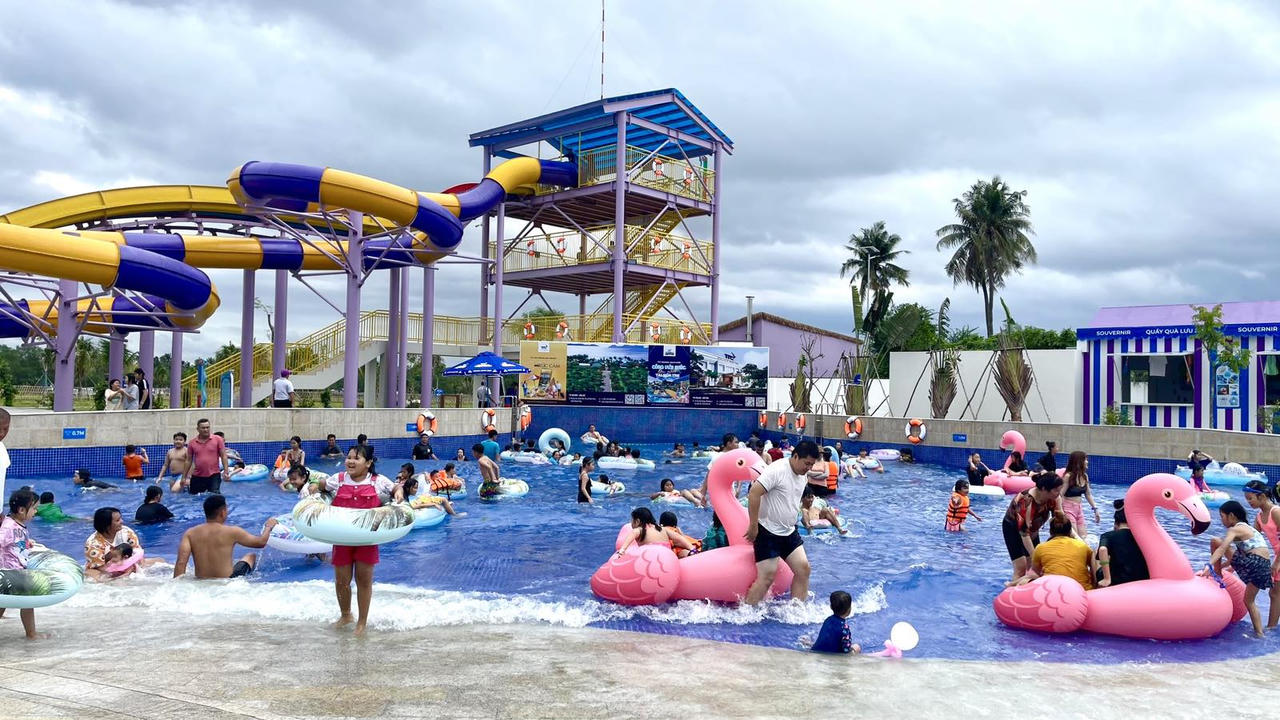 Khai trương công viên nước đầu tiên tại thành phố Bến Tre - TTC Mekong Aqua Park