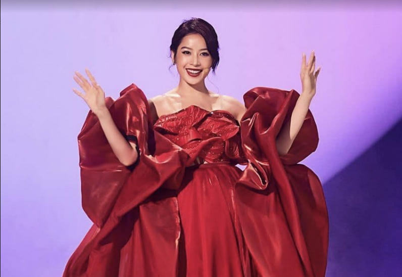 Nghệ sĩ Việt dùng mạng xã hội để bước ra thế giới