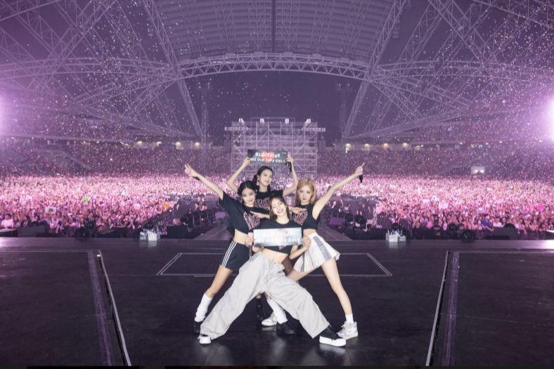 Câu chuyện pháp luật liên quan đến tổ chức show diễn quốc tế 