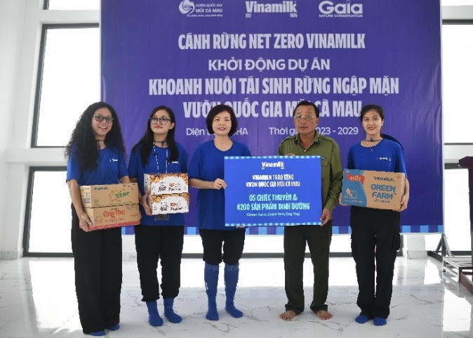 Đẩy mạnh Dự án 'Cánh rừng Net Zero', Vinamilk khoanh nuôi tái sinh 25ha rừng ngập mặn Cà Mau