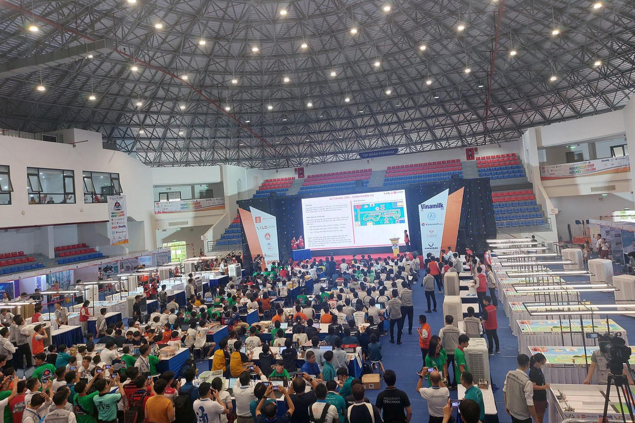 Vinamilk tiếp sức nhà vô địch nhí bứt phá tại Robotacon WRO 2023