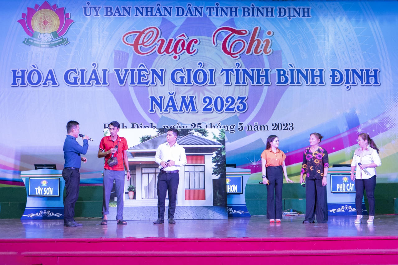 Thi Hòa giải viên giỏi: Ngày hội của những người 'vác tù và hàng tổng'