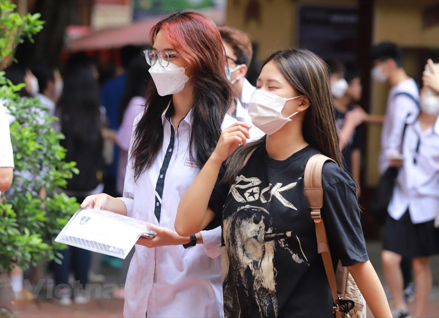 Tuyển vượt chỉ tiêu, ồ ạt mở ngành mới: Các trường đại học bị 'tuýt còi'