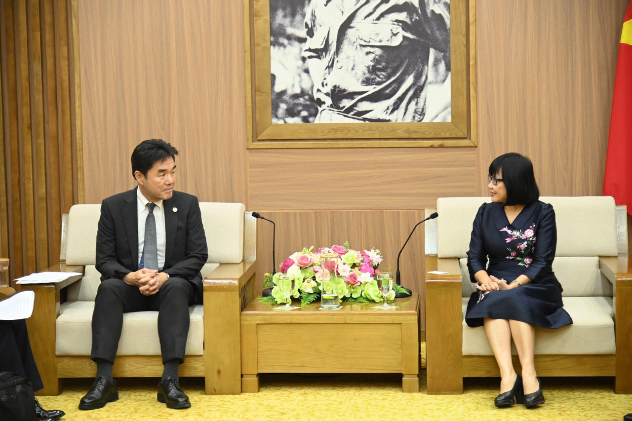 Thúc đẩy hợp tác quốc tế trong lĩnh vực tư pháp và pháp luật