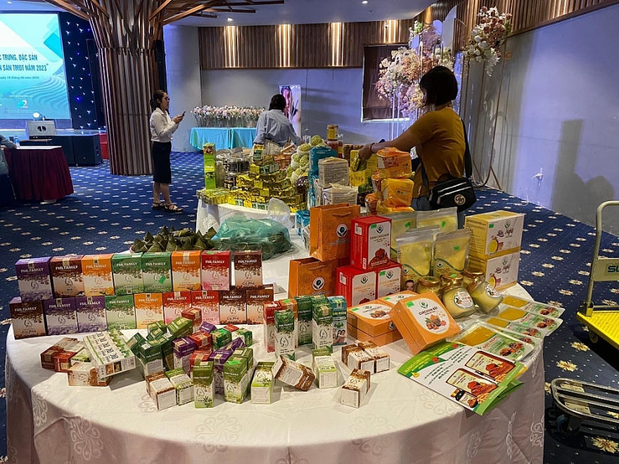 Đẩy mạnh tiêu thụ đặc sản miền núi, hải đảo trên sàn thương mại điện tử