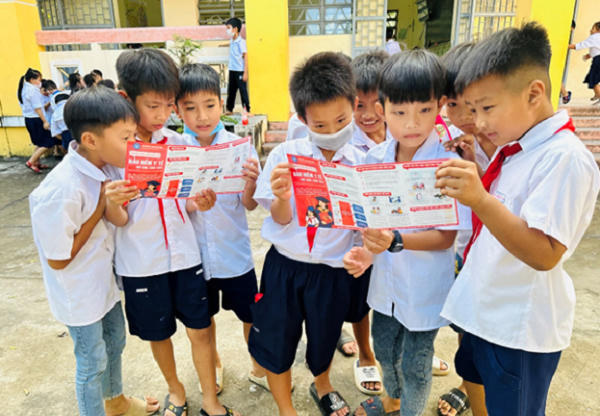 Nỗ lực bao phủ 100% BHYT học sinh, sinh viên