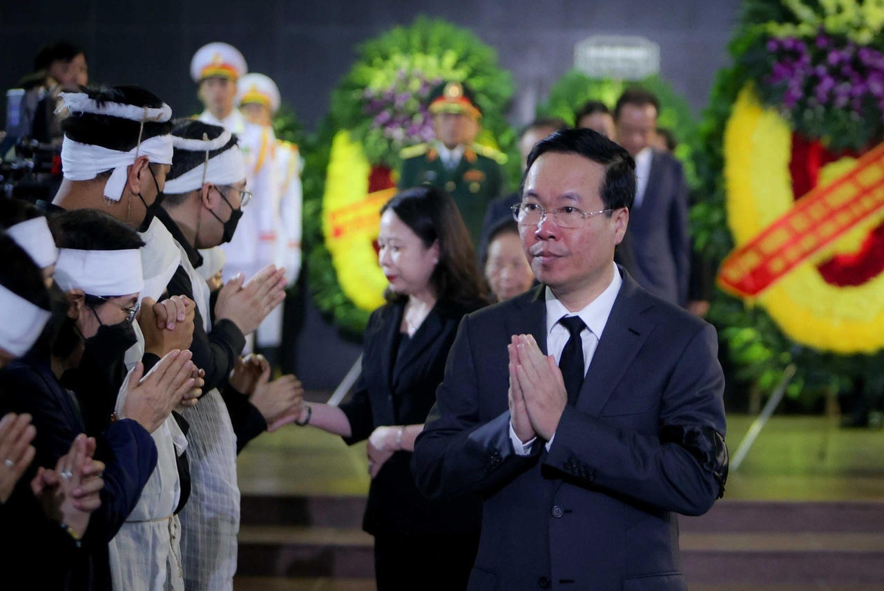 Lãnh đạo Đảng, Nhà nước viếng Thượng tướng Nguyễn Chí Vịnh