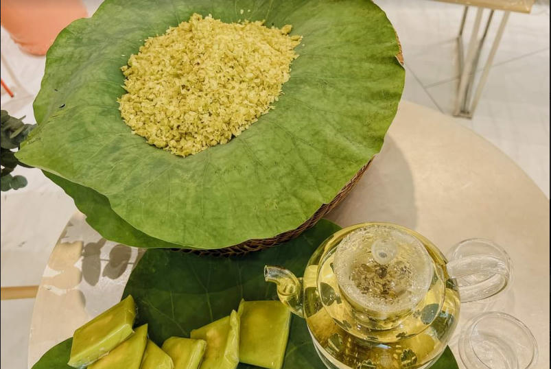 Có hẹn với gió heo may