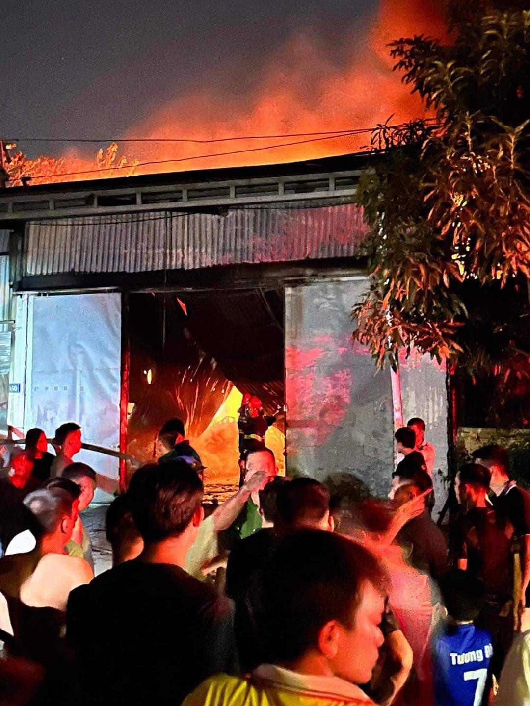 Công an Hà Nội thông tin vụ cháy xưởng sợi tại Hoài Đức