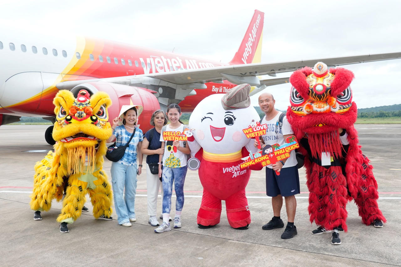 Tăng trưởng ấn tượng trong năm 2023, Vietjet được vinh danh top 50 thương hiệu mạnh Việt Nam