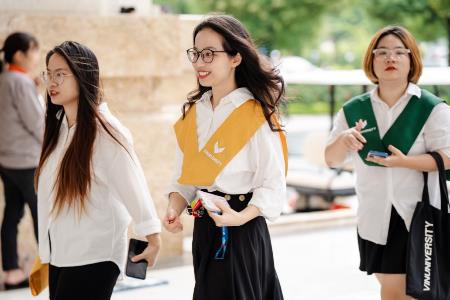 Lễ Khai giảng đậm chất “Tây” của VinUni