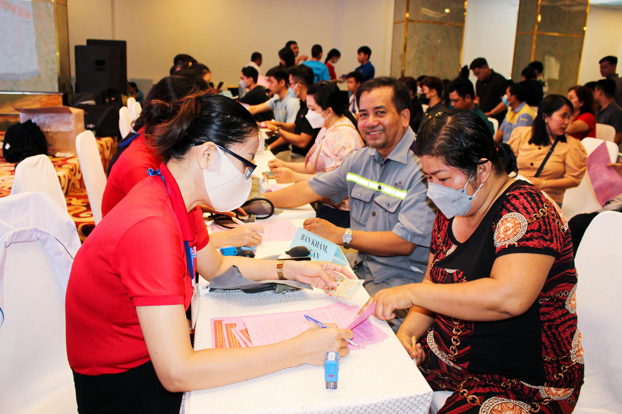 Gần 300 tình nguyện viên tham gia hiến máu tình nguyện tại Cần Thơ