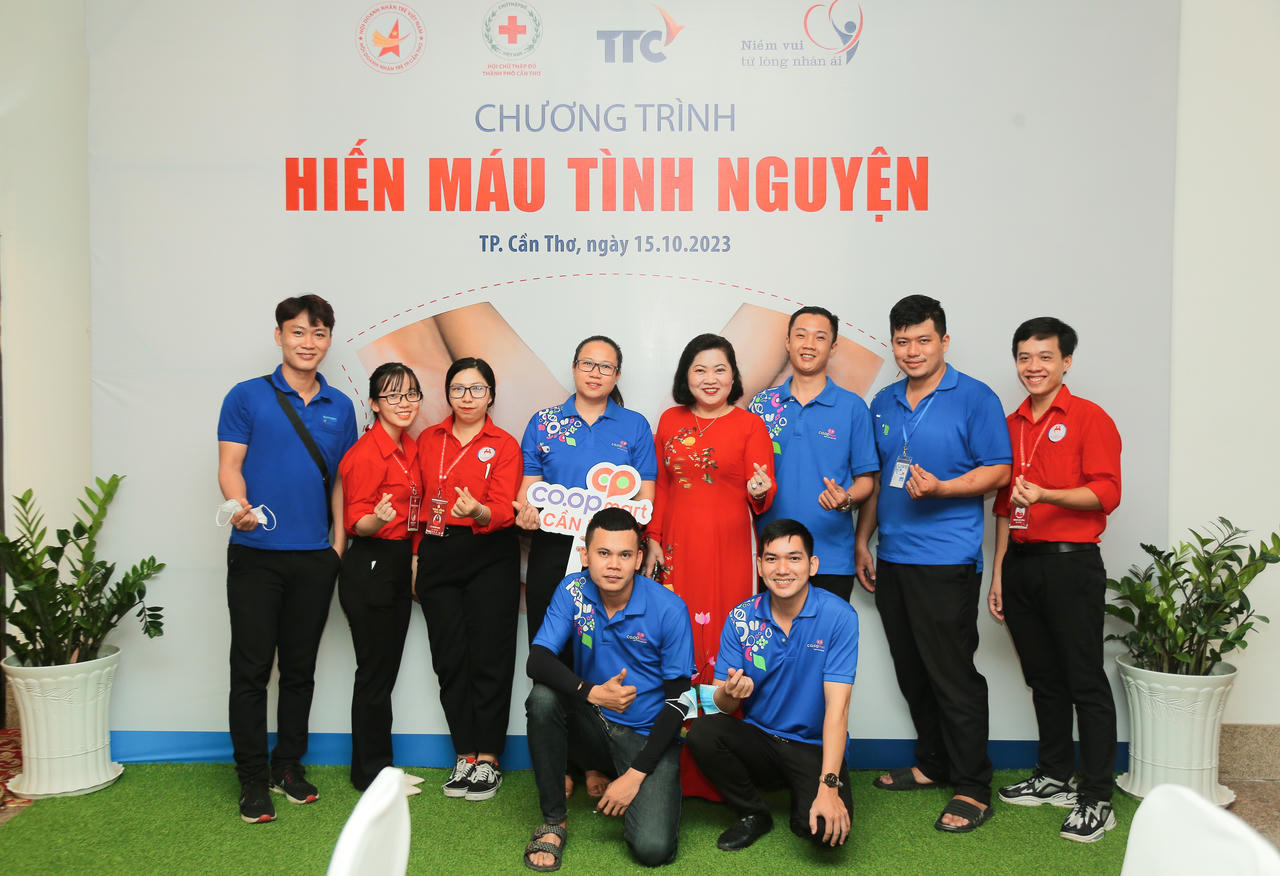 Gần 300 tình nguyện viên tham gia hiến máu tình nguyện tại Cần Thơ